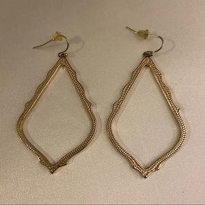Kendra Scott Sophee Drop Earrings in Gold